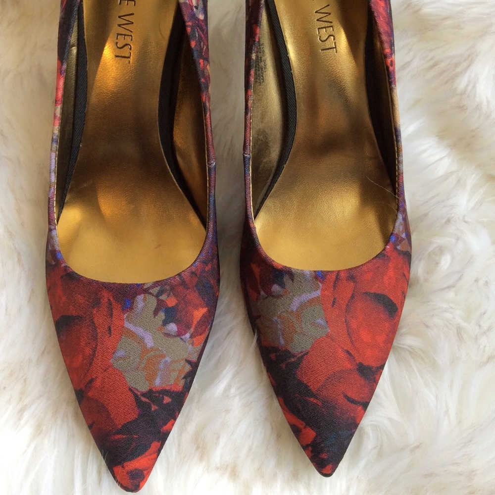Floral Heels - Picture 3 of 6